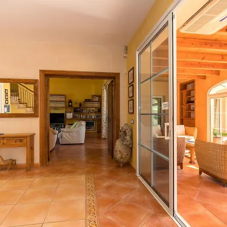 Estrellita Villa *